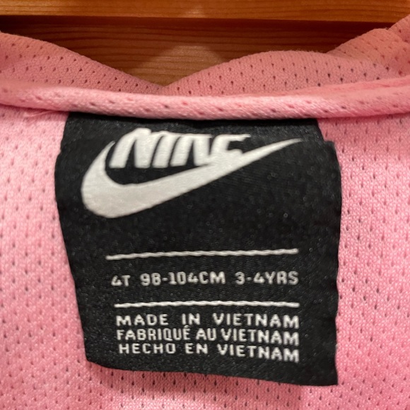 Kids Nike lightweight windbreaker jacket, size 4T, pink & black w floral print. - Picture 3 of 3